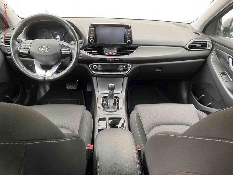 Hyundai i30 (2020) 1.4 i, 1.maj,ČR, servis - fotka 8 z 20