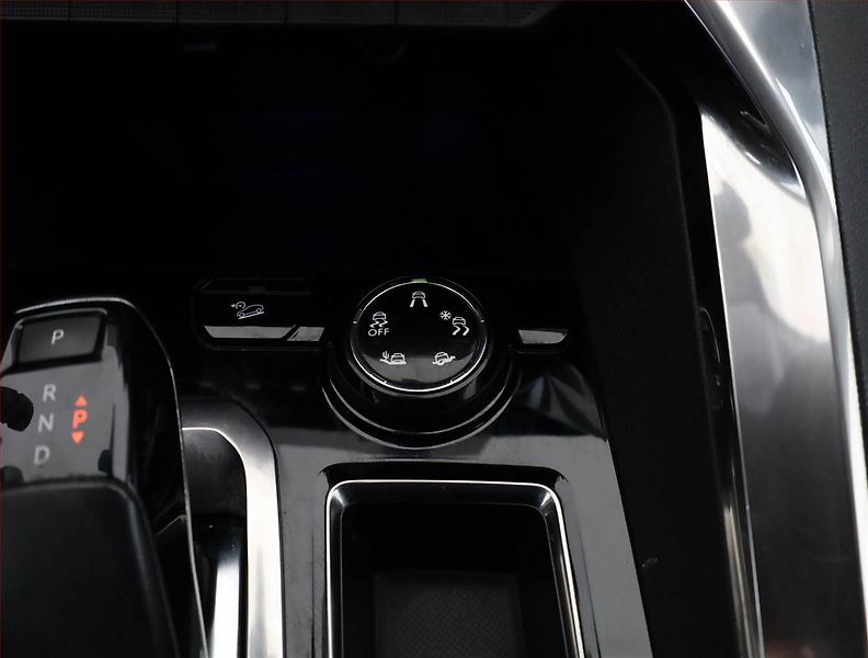 Peugeot 3008 (2017) 1.6 BlueHDi, Automat - fotka 12 z 18