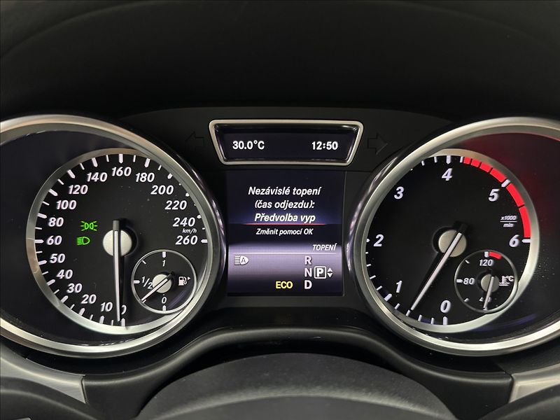 Mercedes-Benz GL 3,0 DPH AMG 4X4 NZTOP 360° TZ - fotka 17 z 48