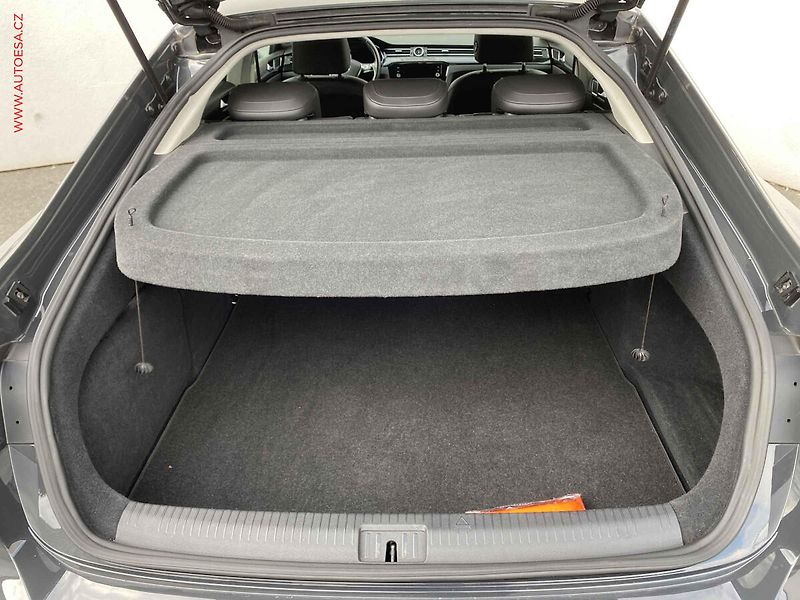 Volkswagen Arteon (2018) 2.0TDi, ČR, Elegance, DSG - fotka 7 z 19