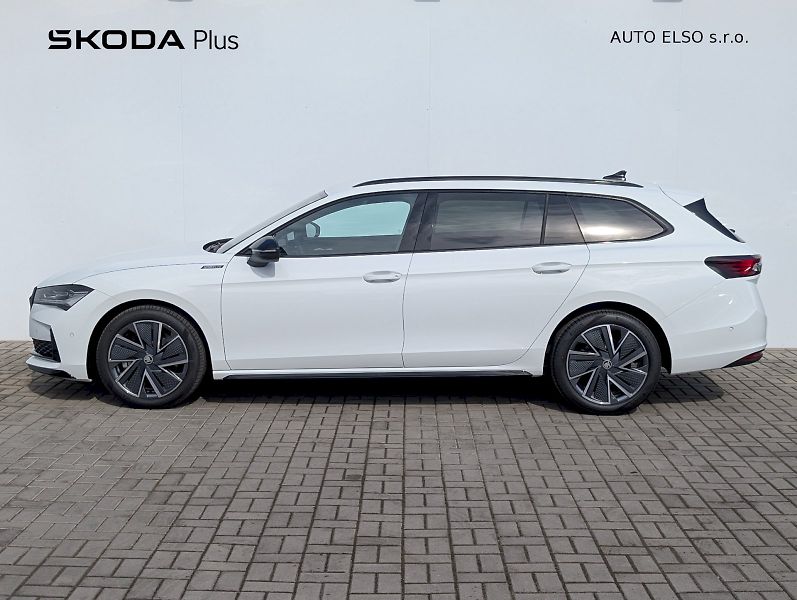 Škoda Superb (2026) Combi 2,0 TDI / 142 kW DSG 4x4 - fotka 3 z 30