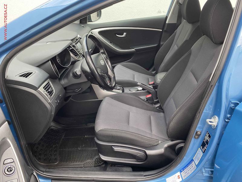 Hyundai i30 (2014) 1.6i, ČR, AT, temp. - fotka 9 z 17