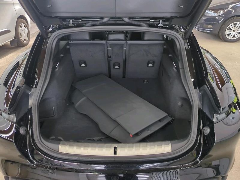 Porsche Taycan Cross Turisno 4S 93kWH - fotka 8 z 8