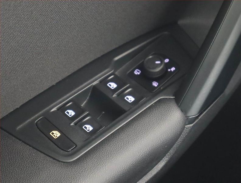 Volkswagen Tiguan (2022) Elegance 1.5 TSI - fotka 14 z 19