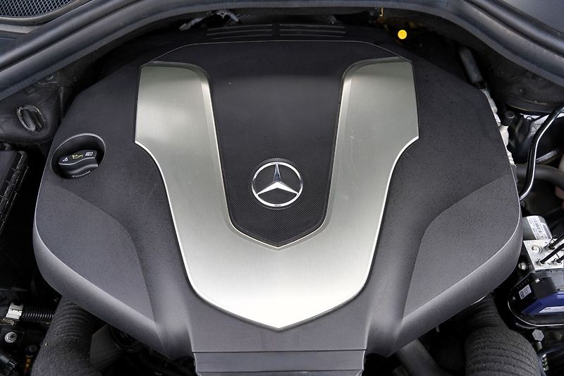 Mercedes-Benz GLE 350d 4Matic AMG/260PS/ČR - fotka 10 z 43