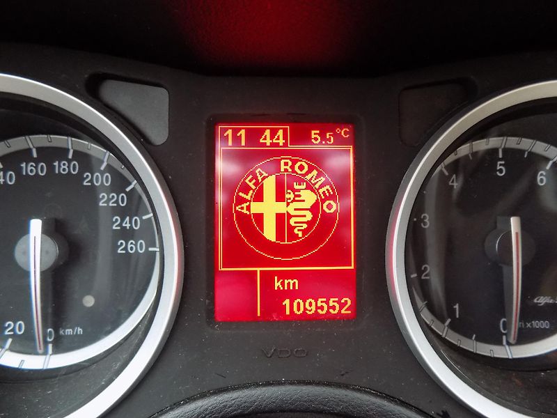Alfa Romeo 159 3,2 JTS 191 KW  Q4 SPORTWAGON - fotka 37 z 40
