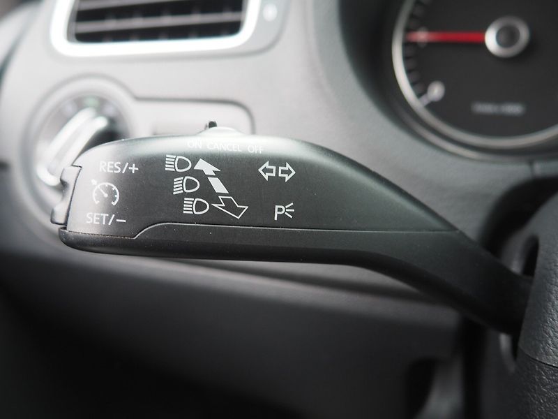 Volkswagen Polo (2010) 1.6 TDI - fotka 21 z 32