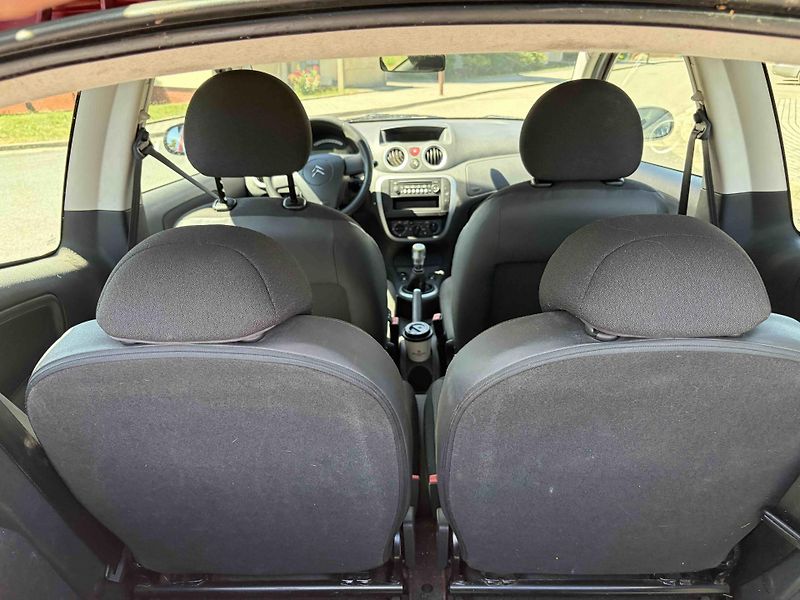 Citroën C2 1.1 i   - fotka 8 z 9
