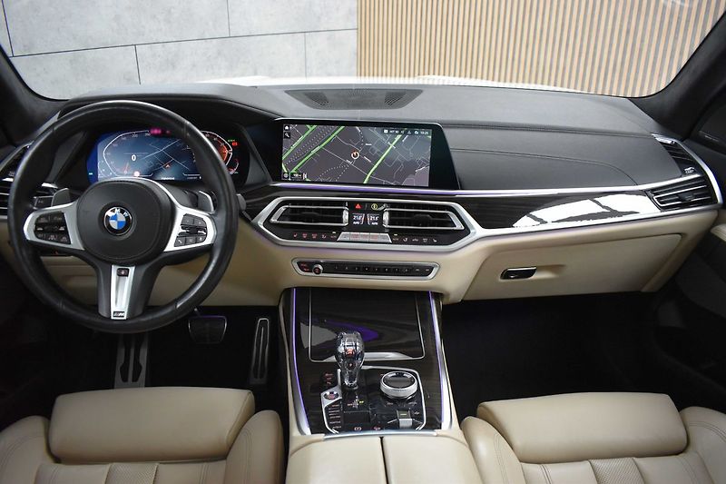 BMW X7 xD40d ///M*LASER*VZDUCH*HK*DPH - fotka 19 z 74