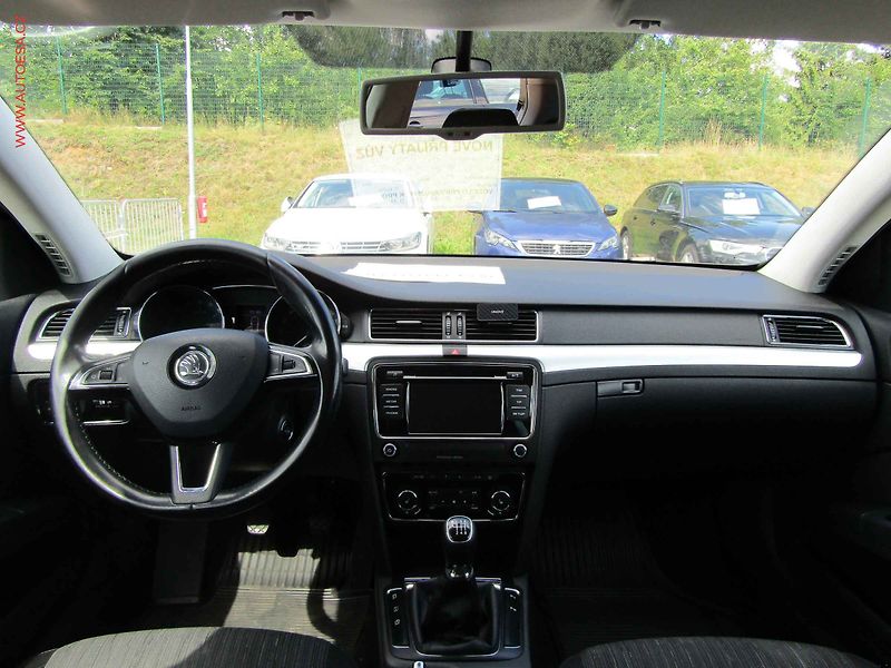 Škoda Superb (2014) 2.0TDi, Bixen, kůže - fotka 8 z 19