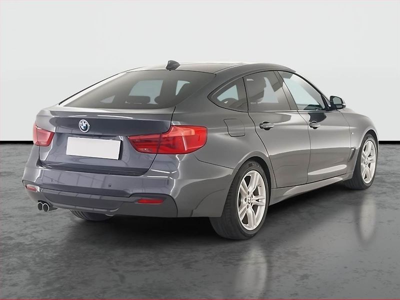BMW Řada 3 (2018) M Sport 320d xDrive GT, 4X4 - fotka 5 z 24