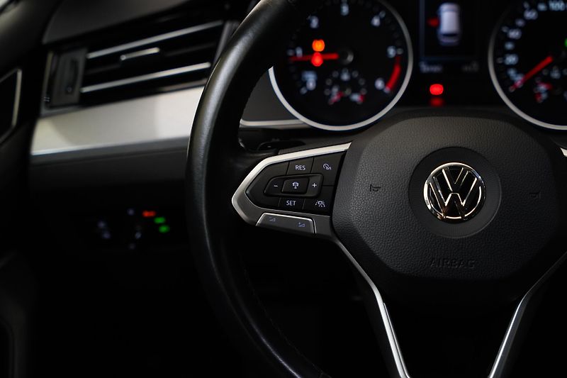 Volkswagen Passat - fotka 15 z 26