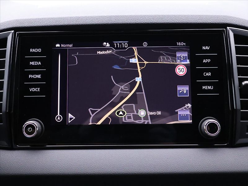 Škoda Karoq 2,0 TDI Sportline 4x4 DSG 1.ma - fotka 32 z 47