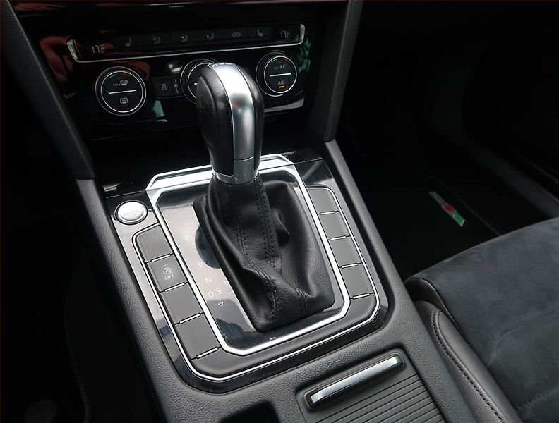 Volkswagen Passat (2016) Highline 2.0 TDI, Automat - fotka 13 z 21