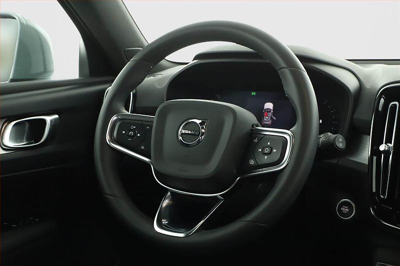 Volvo XC40 (2023) B3, ČR, DPH - fotka 16 z 18