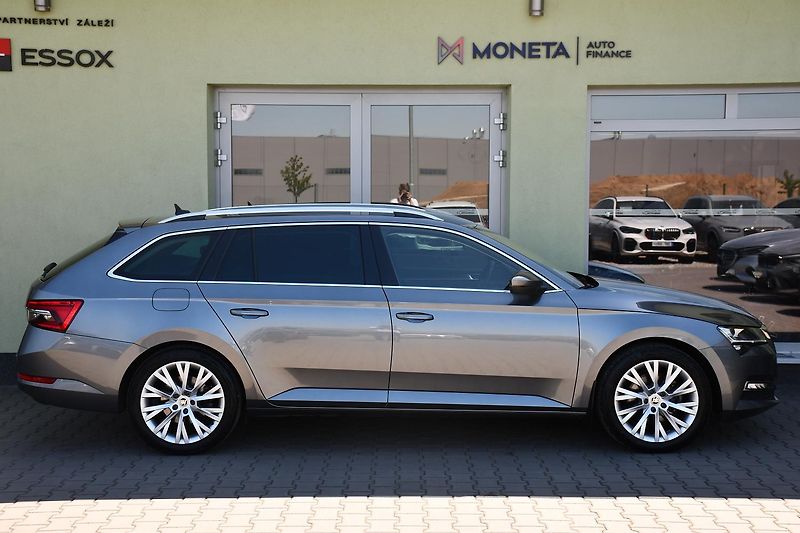 Škoda Superb 2.0TDi 147kW STYLE  NTOP TAŽNÉ - fotka 13 z 45