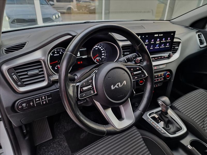 Kia Ceed 1.5 T-GDI 118kW TOP SW,1.Maj. - fotka 20 z 50