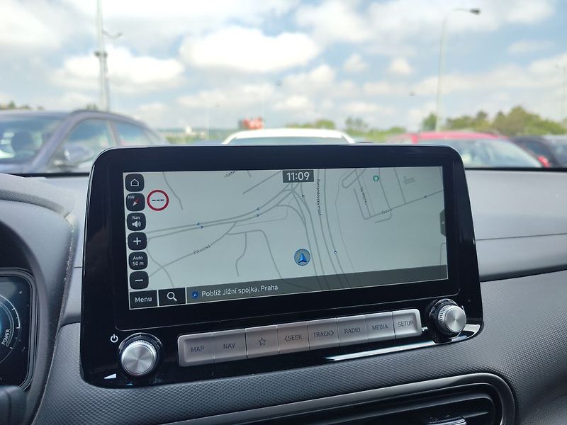 Hyundai Kona EV/150kW 64kWh Style AT - fotka 21 z 35