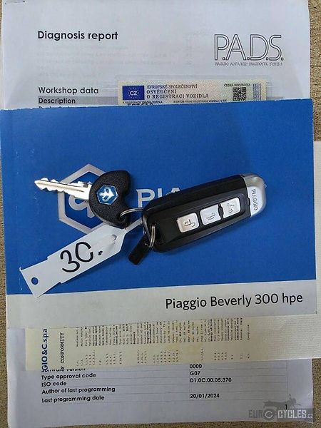 Piaggio Beverly 300 S (2025) - fotka 20 z 20
