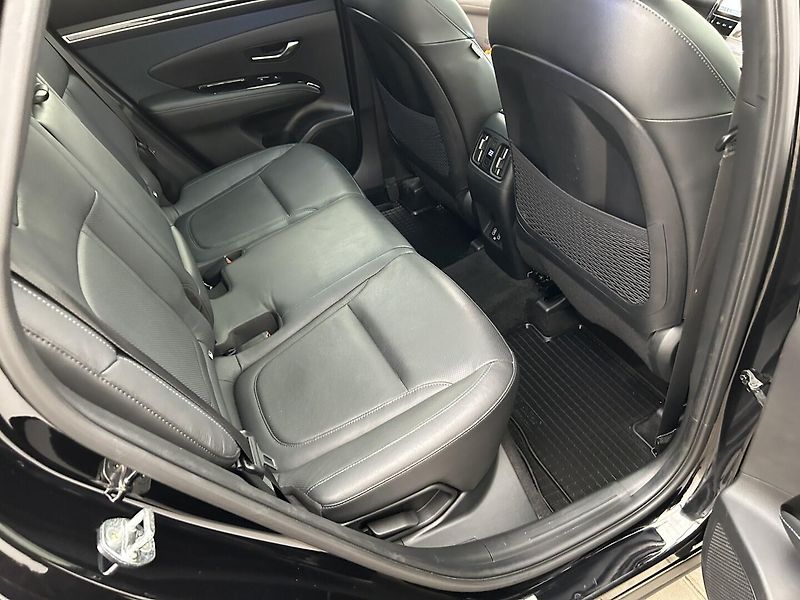 Hyundai Tucson 1.6 CRDI 4x4 Style Premium - fotka 21 z 27