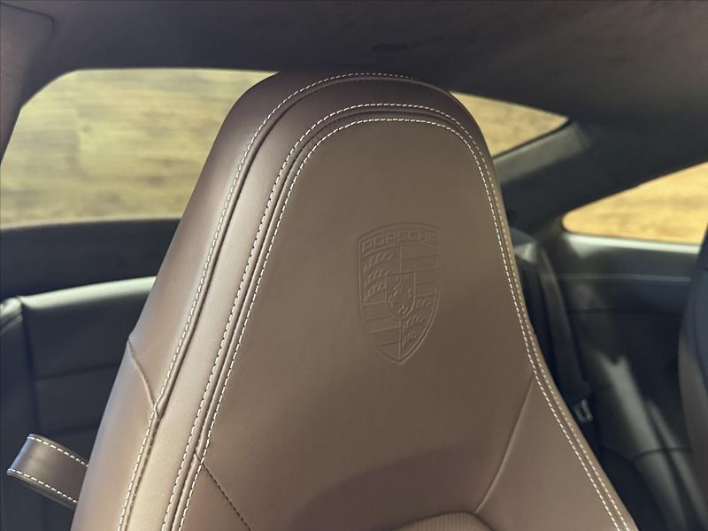 Porsche 911 CARRERA 4S SPORT DESIGN - fotka 23 z 29