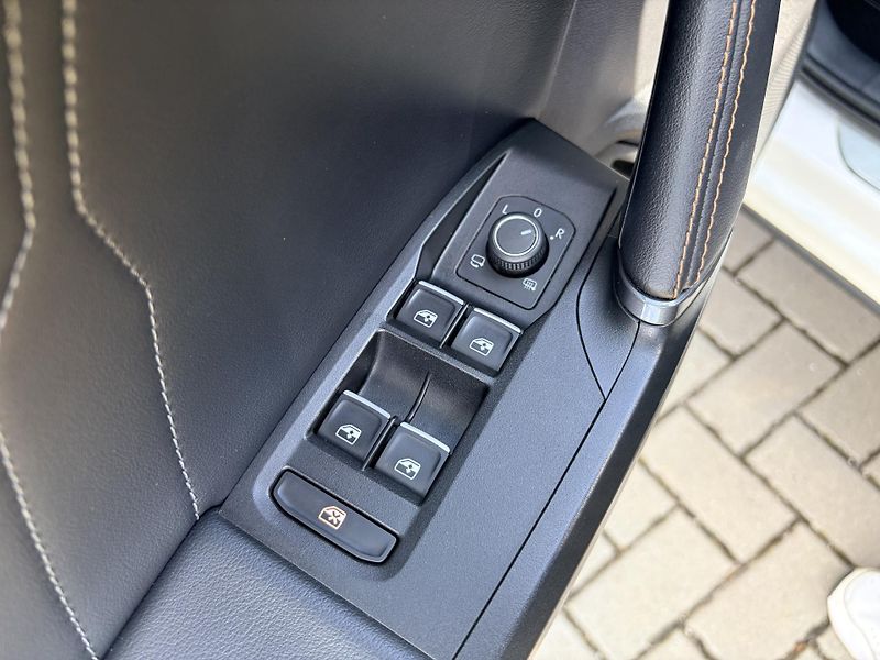 Cupra Formentor 1.4TSI E-HYBRID LED REZERVACE - fotka 12 z 60