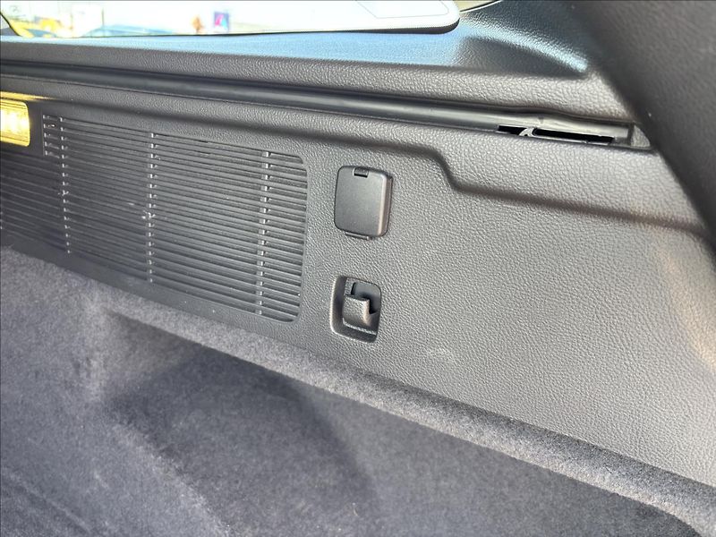 Ford Mondeo 2,0 TDCi 110kW Trend - fotka 12 z 36