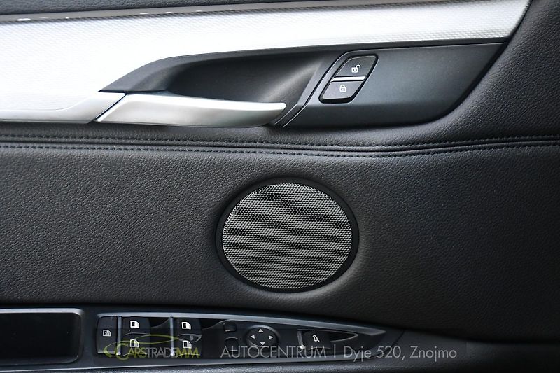 BMW X6 M50d HUD 360KAM ACC - fotka 26 z 57