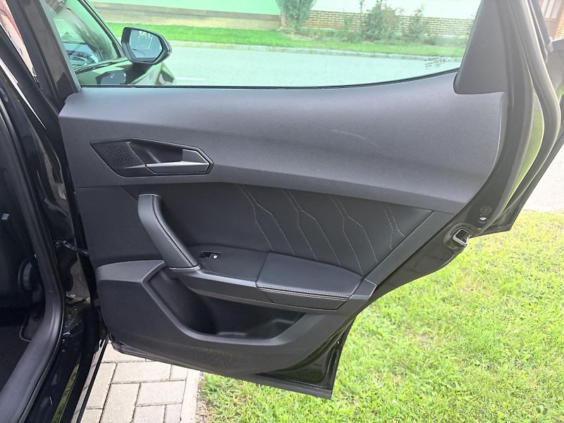 Cupra Formentor 1.5TSI 110KW DSG LED - fotka 50 z 54