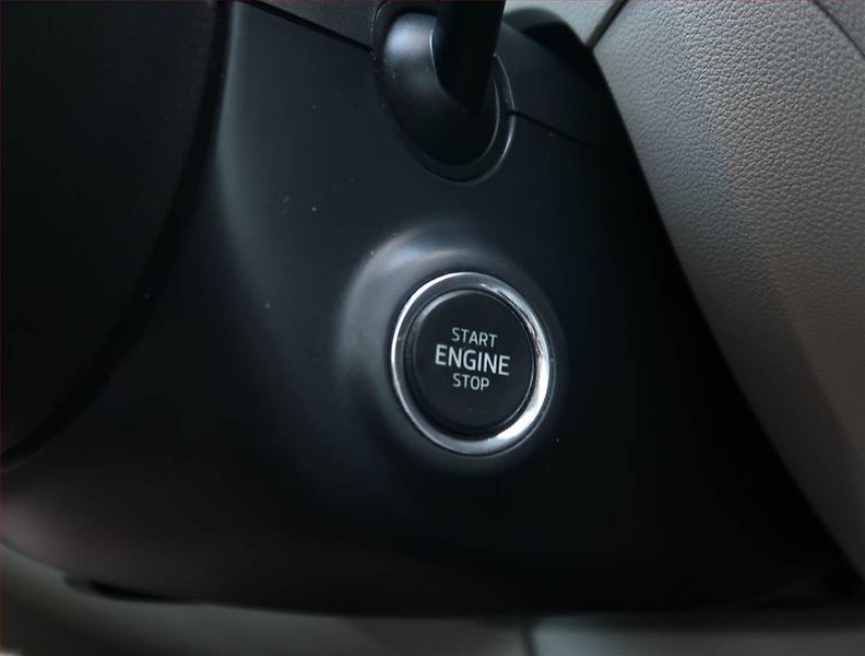 Škoda Octavia (2014) 1.6 TDI, Tempomat - fotka 16 z 21