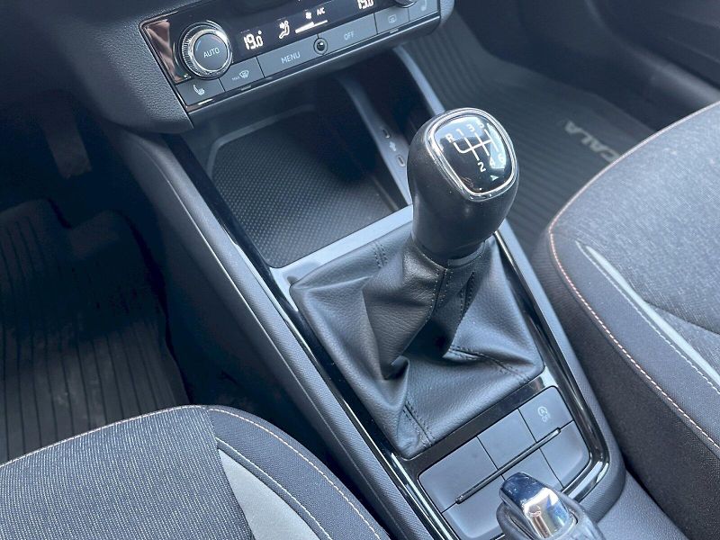 Škoda Scala (2022) 1.5 TSI 110kW Style Plus - fotka 12 z 31