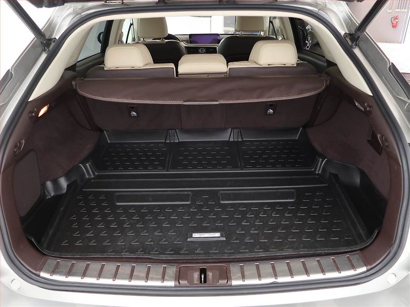 Lexus RX 400h (2017) 450 h - fotka 14 z 27