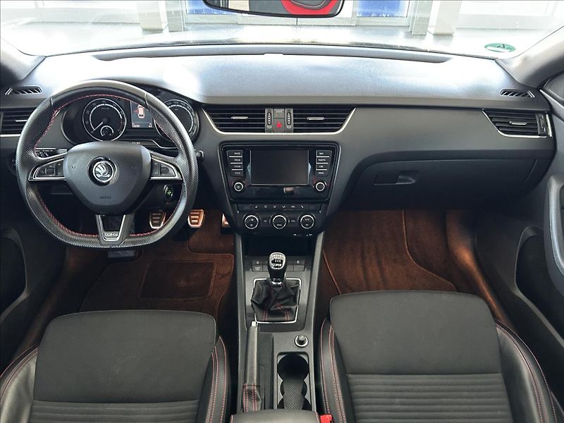 Škoda Octavia 2,0   TSI,RS,CHALLENGE,1.MAJIT - fotka 8 z 32