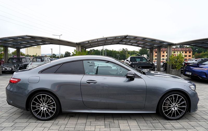 Mercedes-Benz Třídy E E 450 AMG 4Matic+, 370PS - fotka 7 z 43