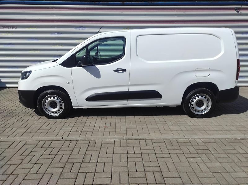 Toyota ProAce City 1,5D-4D 75kW L2, 1 maj., ČR - fotka 2 z 21