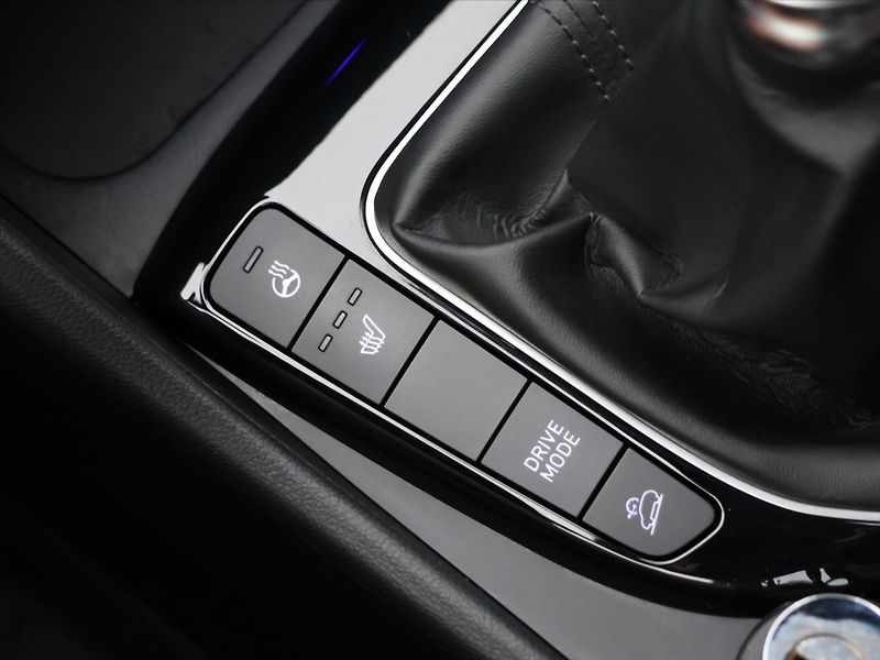 Hyundai Tucson 1,6 CRDi MHEV 100kW Style - fotka 25 z 33