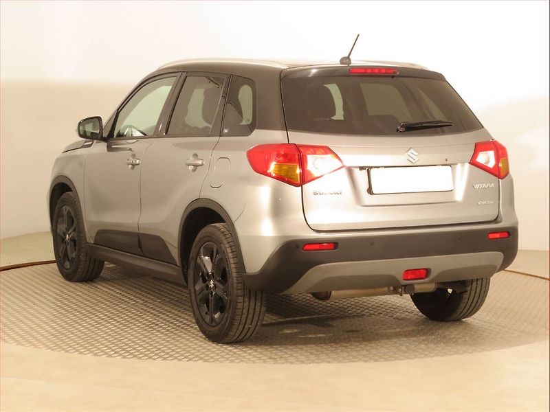 Suzuki Vitara (2016) 1.4 BoosterJet, 4X4, Automat - fotka 4 z 19