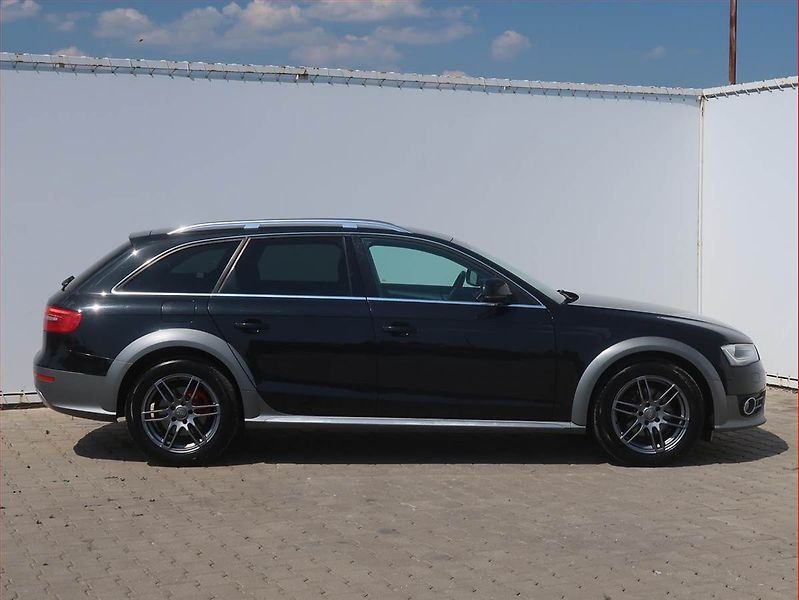 Audi A4 Allroad (2014) 2.0 TDI, 4X4, Automat - fotka 6 z 17