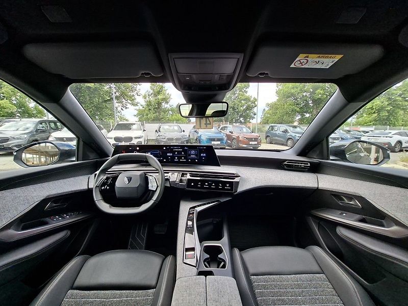 Peugeot 3008 ALLURE HYBRID 145k e-DCS6 - fotka 2 z 29