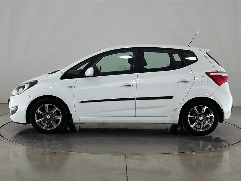 Hyundai ix20 Hatchback - fotka 3 z 28