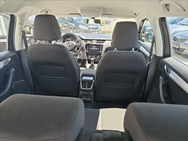 Škoda Octavia III 1,4TSi 110KW Ambition - fotka 30 z 44
