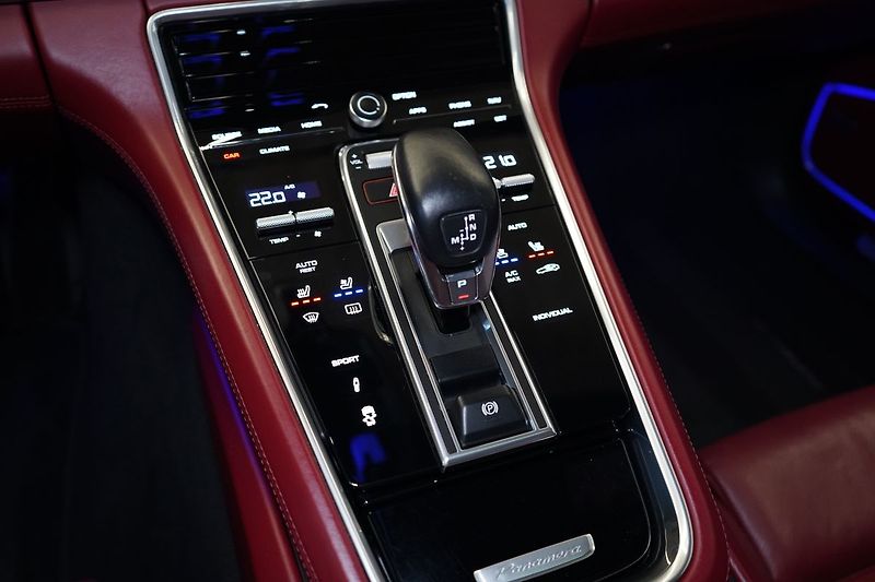 Porsche Panamera 4S Sport Turismo, Ventilace - fotka 41 z 50