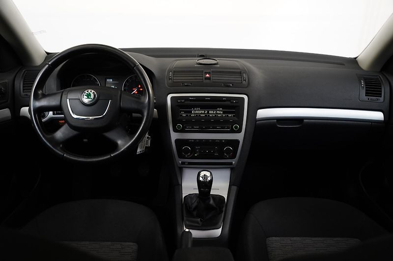 Škoda Octavia - fotka 5 z 26