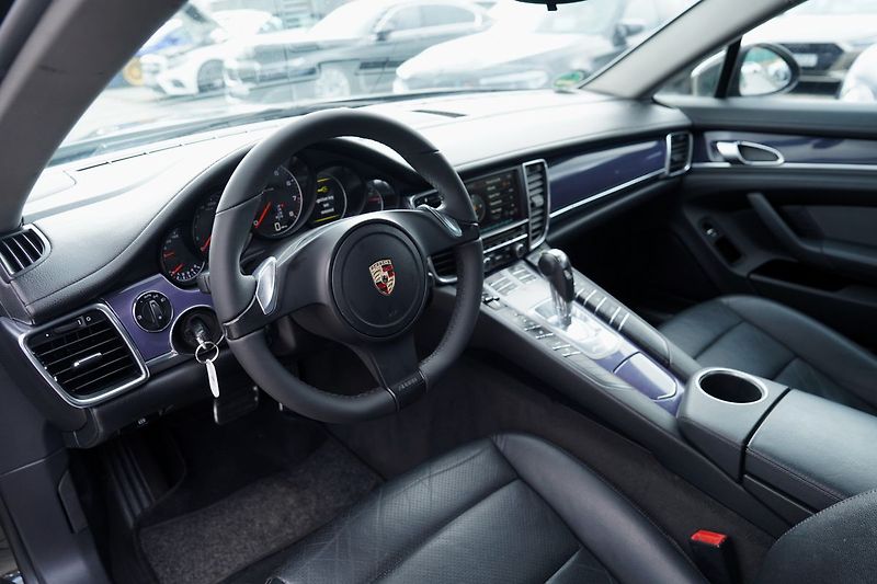 Porsche Panamera 3.6 V6/300PS/kůže/AT/xenony - fotka 22 z 37