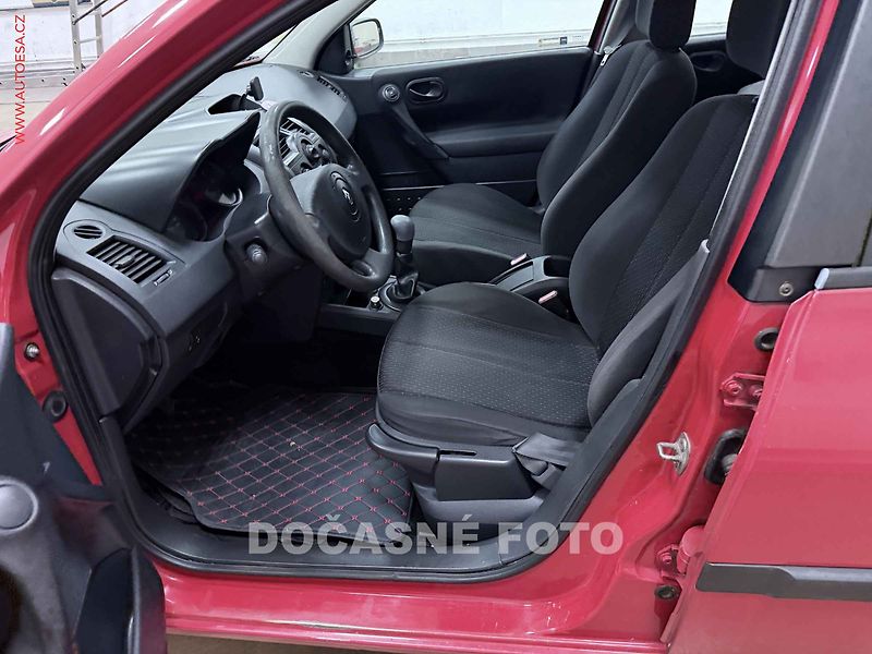 Renault Mégane (2004) 1.4i, ČR - fotka 3 z 3