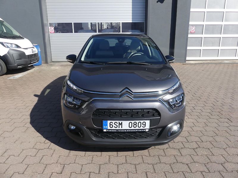 Citroën C3 (2024) 1,2 PureTech 110 MAN6 SHINE+ - fotka 2 z 23