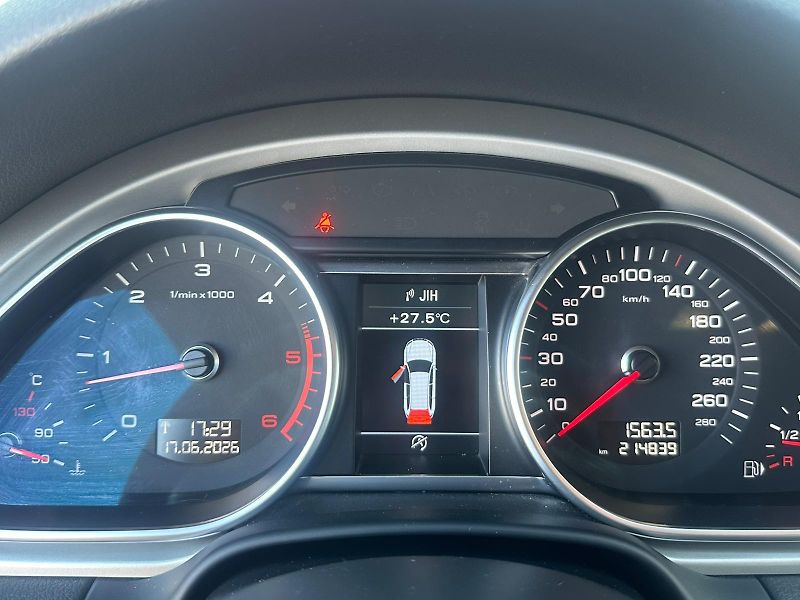 Audi Q7 (2014) 3.0TDi, 180KW, S-LINE, VZDUCH - fotka 22 z 27