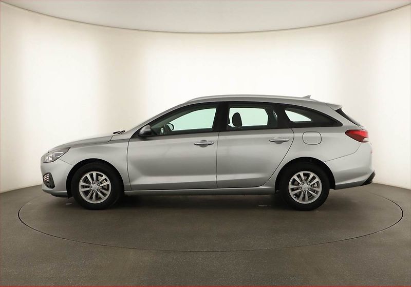 Hyundai i30 (2024) Comfort 1.0 T-GDI, ČR,1.maj - fotka 3 z 14