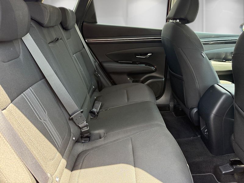 Hyundai Tucson (2022) 1,6 CRDi 100 kW SMART 4x4 - fotka 20 z 24