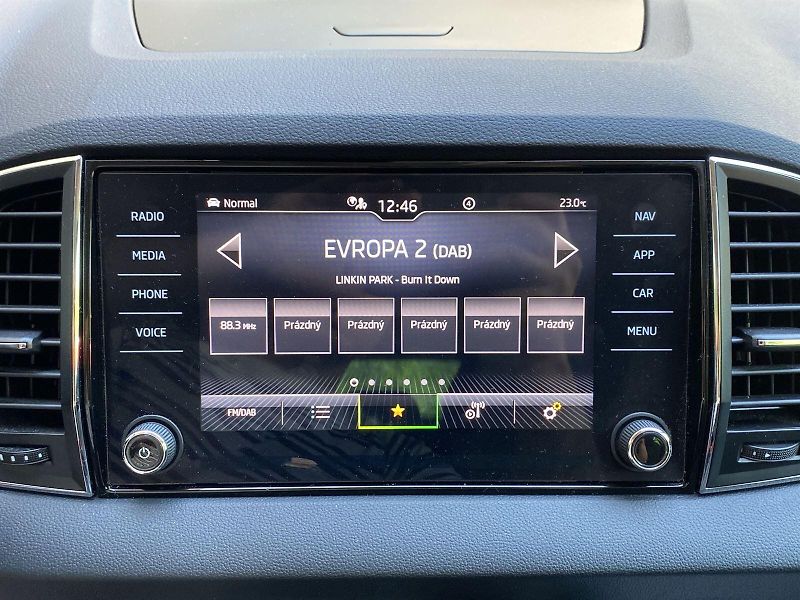 Škoda Karoq (2022) 1.5 TSI DSG Style + - fotka 15 z 31